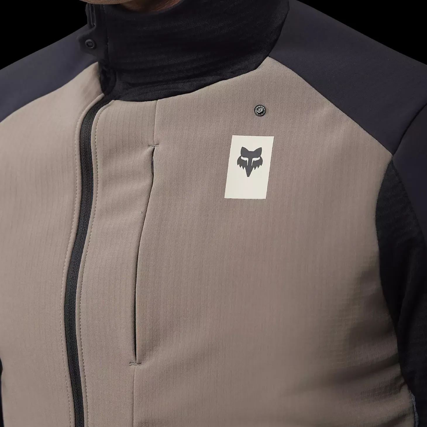 defend_thermal_hoodie_4-1.webp Defend Thermal Hoodie