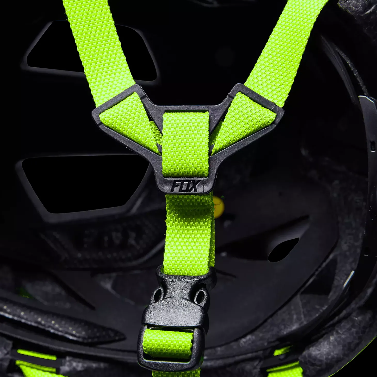 mainframe_trvrs_helmet_5-1.webp Mainframe Trvrs Helmet