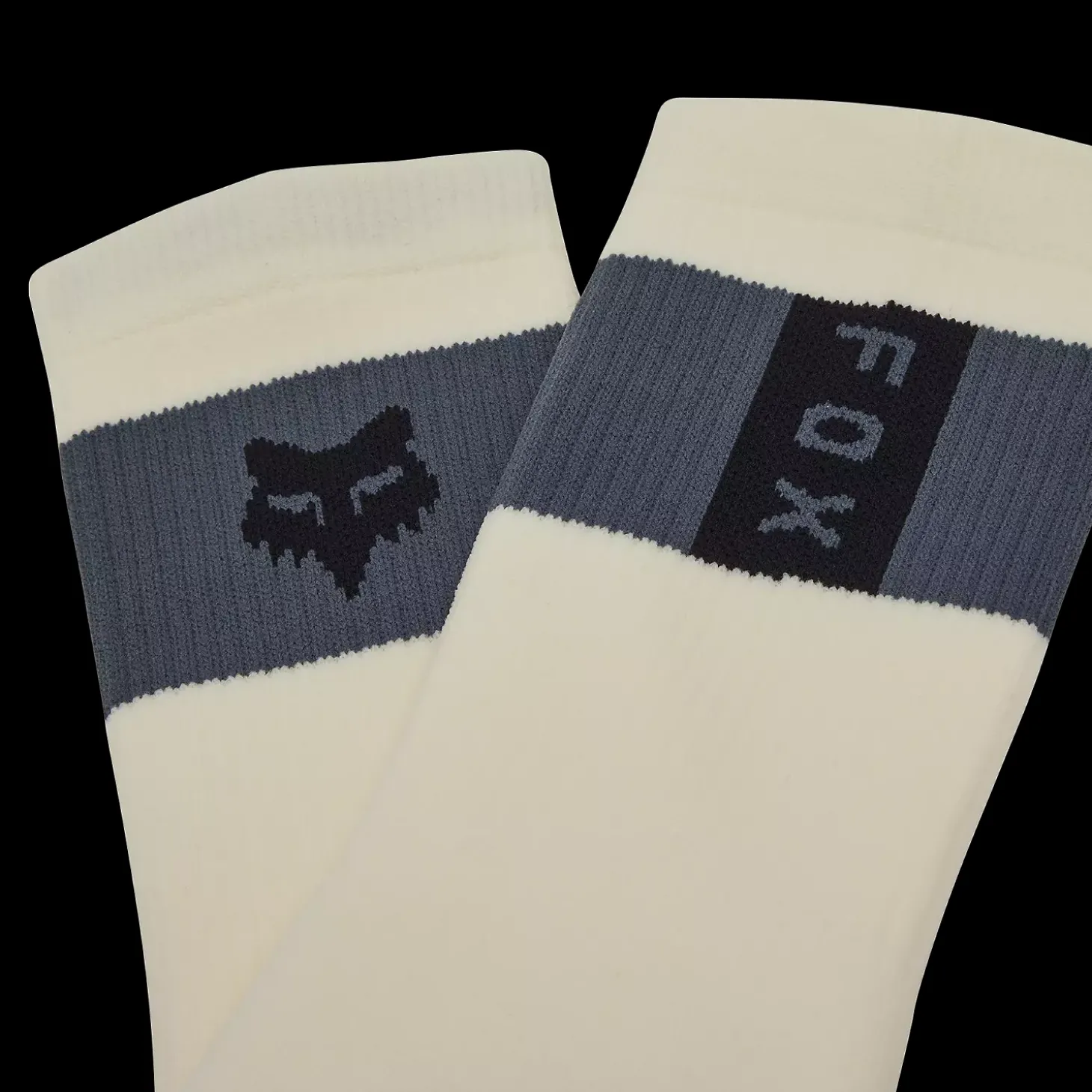 8" Defend Winter Socks